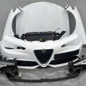 Alfa Romeo Giulia Veloce 2.0 Petrol Front