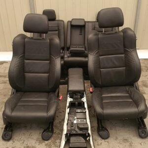 Grand cherokee wk2 seats